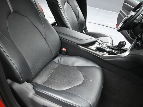 Used 2021 Toyota Camry XSE image 27