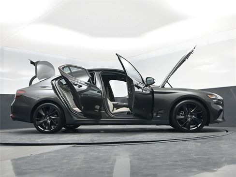 Used 2023 Genesis G70 2.0T w/ Sport Prestige Package image 21