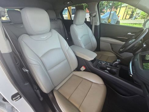 Used 2019 Cadillac XT4 Premium Luxury FWD image 3