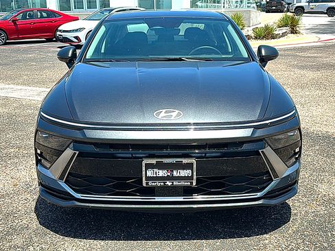 Used 2025 Hyundai Sonata SEL FWD image 11