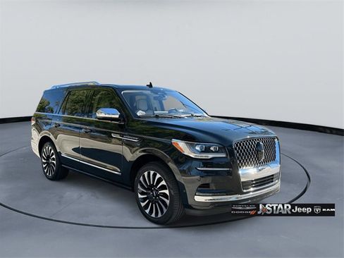 Used 2024 Lincoln Navigator Black Label image 7