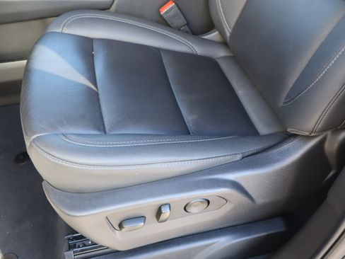 Certified 2025 Chevrolet Suburban Z71 w/ Sun And Tow Package image 17