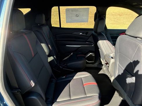 New 2026 Chevrolet Traverse RS image 15