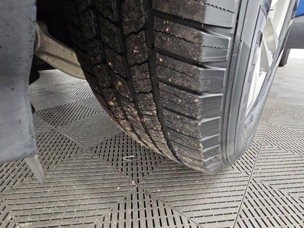Used 2020 Ford Explorer XLT RWD image 46