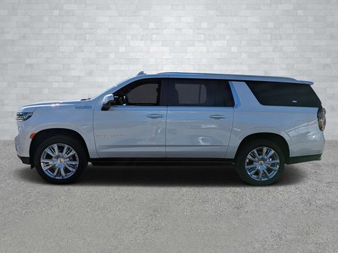 Used 2024 Chevrolet Suburban High Country image 8