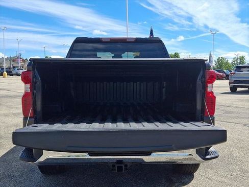 Used 2022 Chevrolet Silverado 1500 LT AWD/4WD image 31