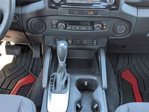 Used 2023 Nissan Frontier SV w/ SV Convenience Package image 20