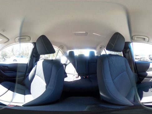 Used 2025 Toyota Corolla LE image 40