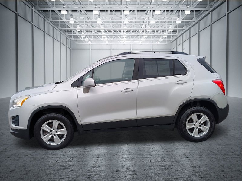 Used 2016 Chevrolet Trax LT w/ LT Convenience Package AWD/4WD image 11