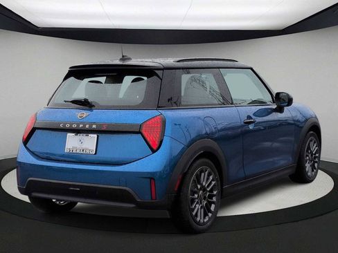 Used 2025 MINI Cooper S image 8