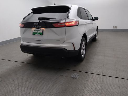 Used 2024 Ford Edge SE image 7