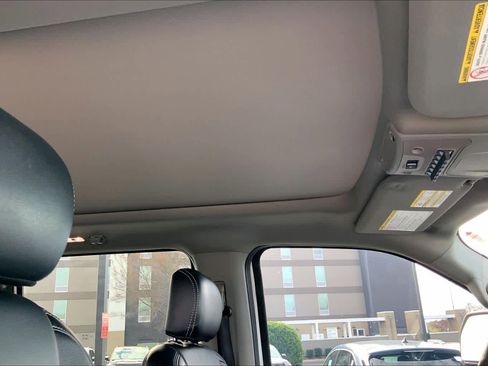 Used 2020 Ford F350 Lariat w/ Lariat Ultimate Package image 12