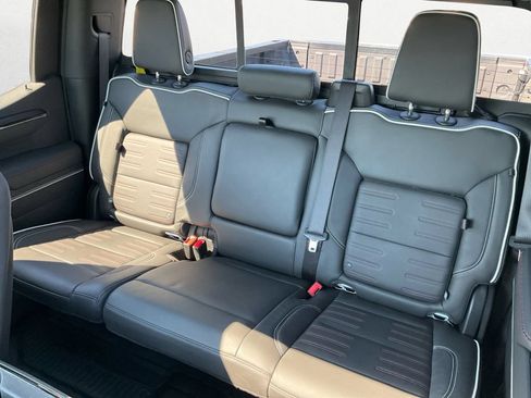 Used 2024 GMC Sierra 1500 AT4X AWD/4WD image 9
