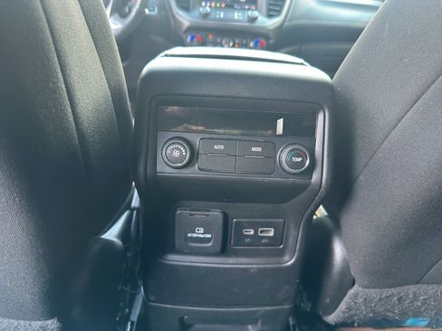 Used 2021 GMC Acadia AT4 image 20