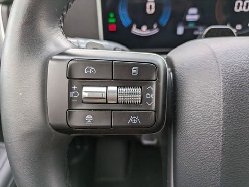 Used 2025 Hyundai Santa Fe SEL AWD/4WD image 23
