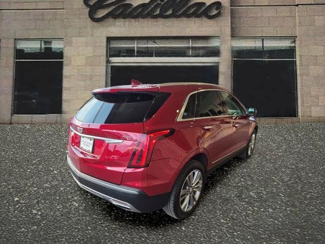 Used 2024 Cadillac XT5 Premium Luxury AWD/4WD image 5