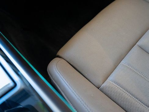 Used 2021 Audi A8 L 4.0T image 36