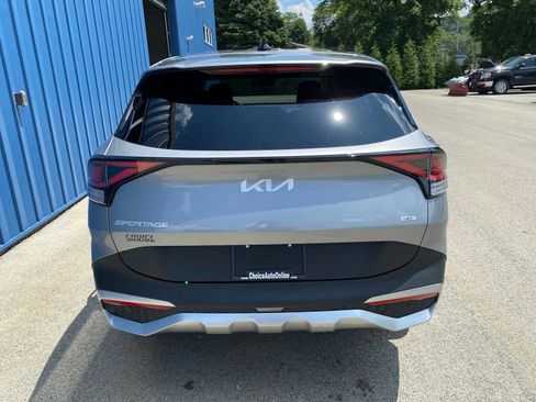 Used 2023 Kia Sportage LX image 12