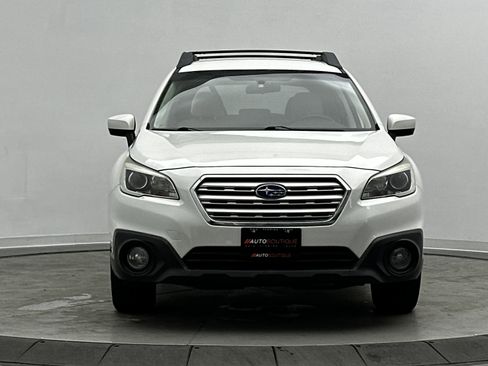 Used 2017 Subaru Outback 2.5i Premium image 2
