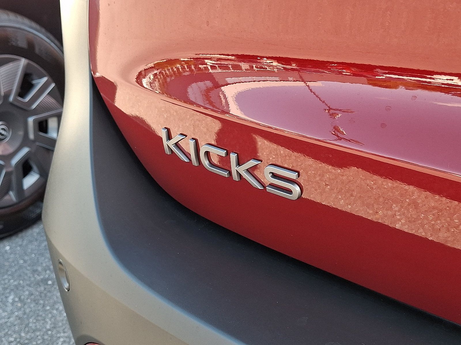 New 2027 Nissan Kicks SR AWD/4WD image 5