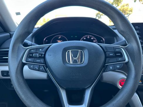 Used 2019 Honda Accord LX image 23