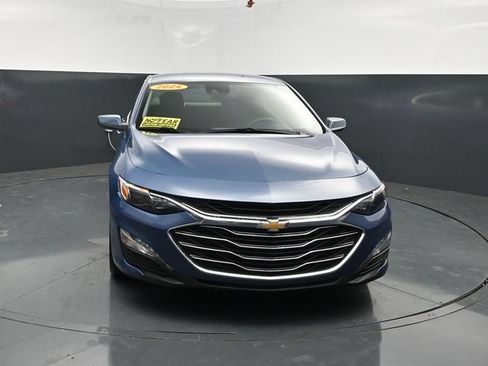 Used 2024 Chevrolet Malibu LT FWD image 2