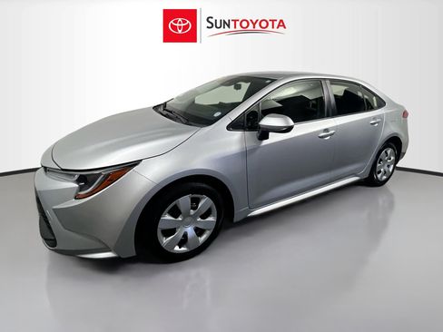 Used 2023 Toyota Corolla LE FWD image 9