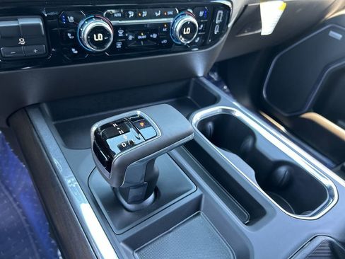 Used 2025 GMC Sierra 1500 SLT w/ SLT Premium Plus Package image 16