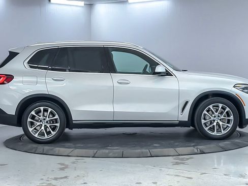 Used 2023 BMW X5 xDrive40i AWD/4WD image 8