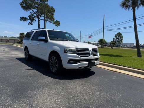 Used 2016 Lincoln Navigator L Reserve image 4