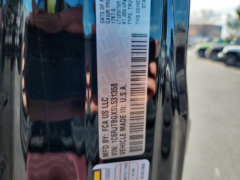 New 2025 Jeep Gladiator Rubicon w/ Safety Group image 25