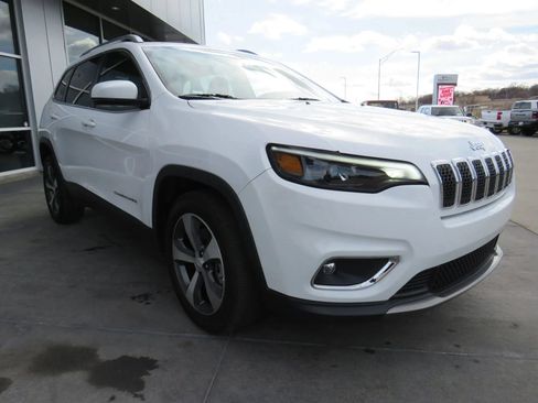 Used 2020 Jeep Cherokee Limited image 9