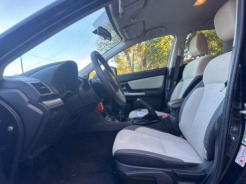 Used 2017 Subaru Crosstrek 2.0i Premium image 16