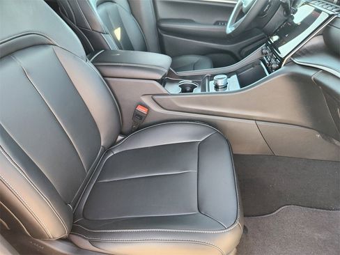 New 2025 Jeep Grand Cherokee Limited w/ Black Appearance Package image 10