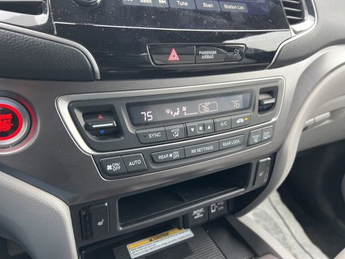 Used 2021 Honda Pilot Special Edition image 10