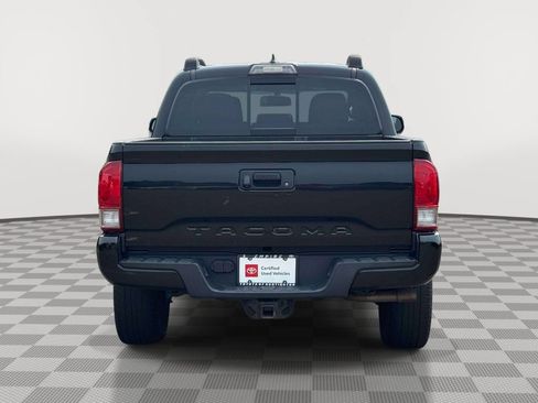 Used 2017 Toyota Tacoma TRD Sport w/ Tow Package (A/T) AWD/4WD image 6