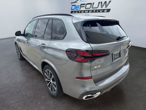 Used 2026 BMW X5 xDrive40i w/ M Sport Package AWD/4WD image 17