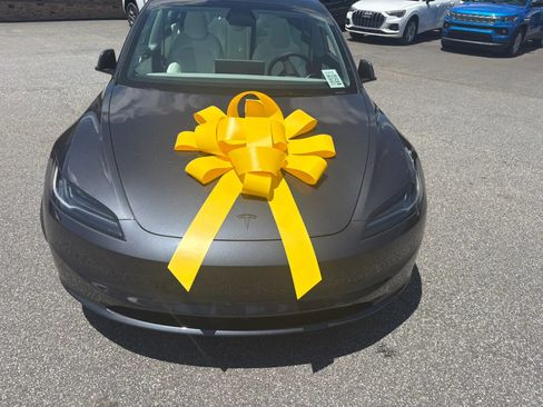 Used 2026 Tesla Model 3 RWD image 13