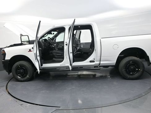 New 2026 RAM 2500 Tradesman AWD/4WD image 33