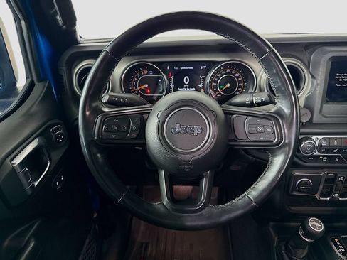 Used 2021 Jeep Gladiator Sport AWD/4WD image 11