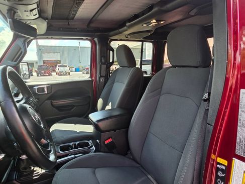 Used 2021 Jeep Wrangler Unlimited Sport AWD/4WD image 10