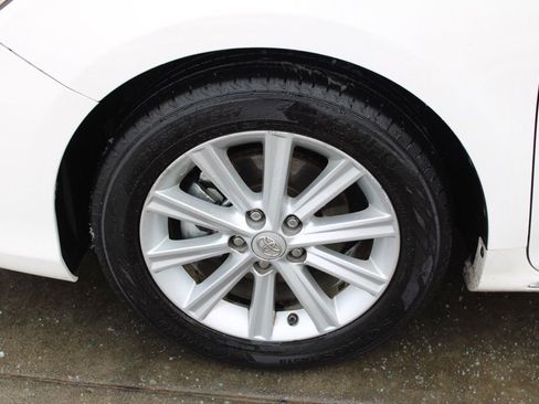 Used 2013 Toyota Camry XLE image 11