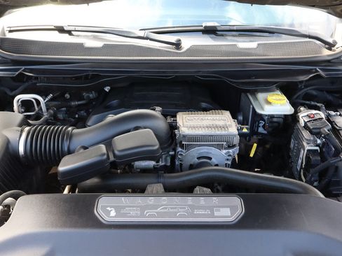Used 2022 Jeep Wagoneer Series II AWD/4WD image 19