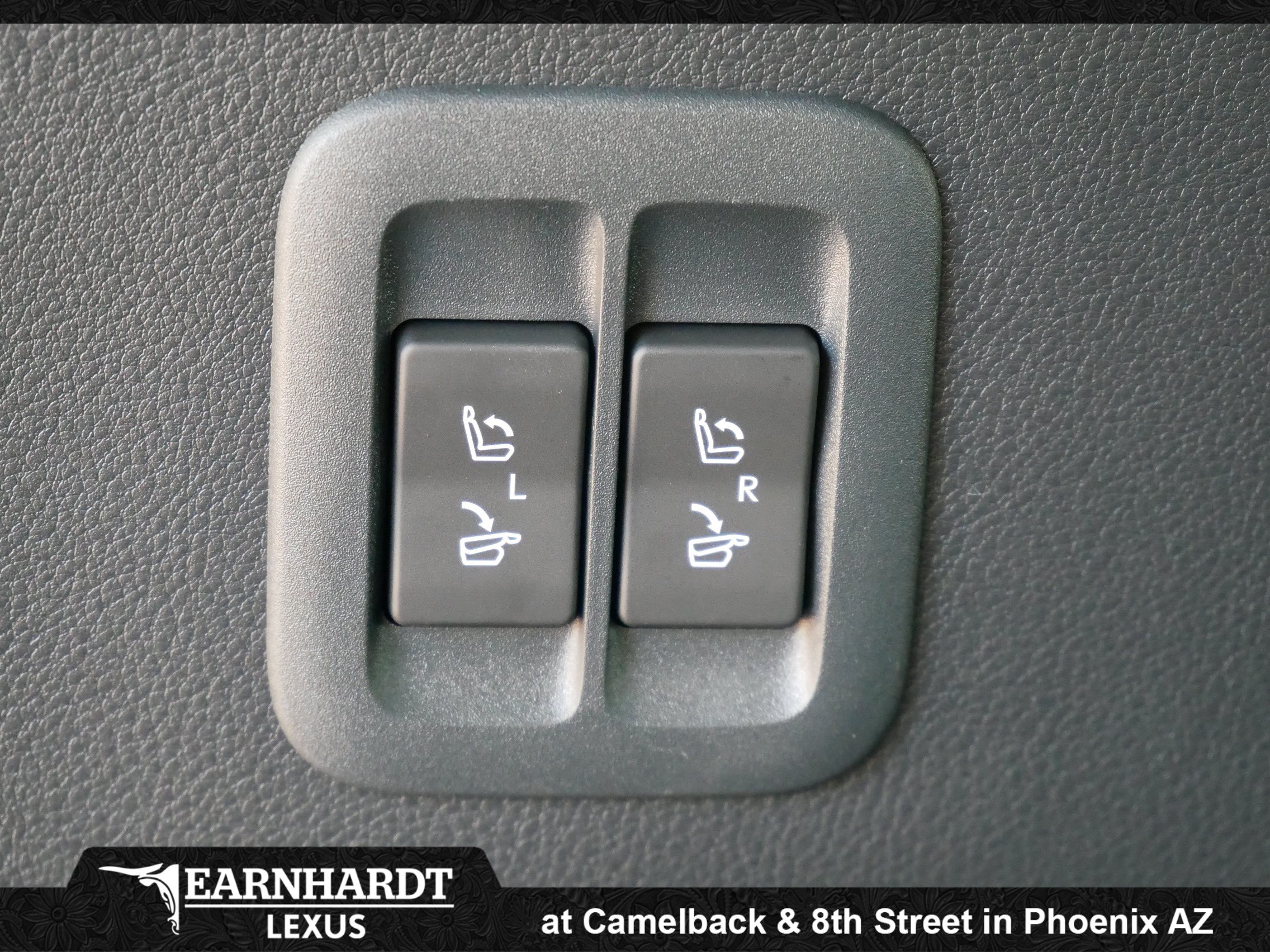 New 2026 Lexus TX 500h AWD w/ Technology Package image 17