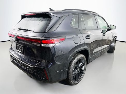 New 2026 Volkswagen Tiguan SE R-Line AWD/4WD image 7