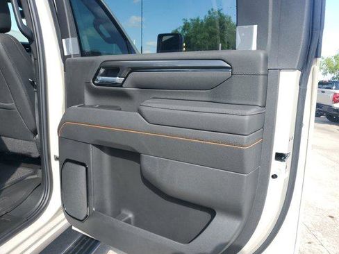 New 2026 GMC Sierra 2500 AT4 image 11