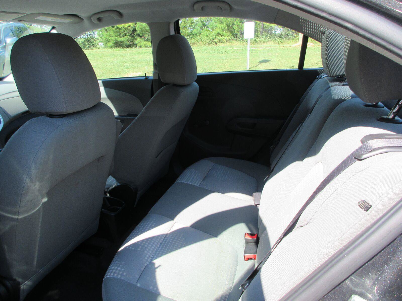 Used 2017 Chevrolet Sonic LS FWD image 17