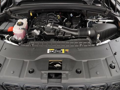 Used 2024 Jeep Grand Cherokee L Altitude AWD/4WD image 52