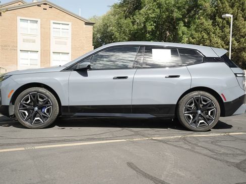 Certified 2024 BMW iX xDrive50 w/ Premium Package AWD/4WD image 2