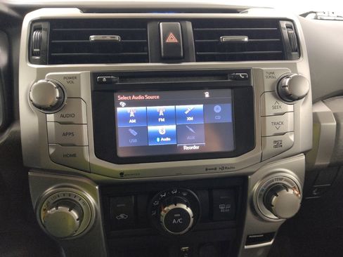 Used 2018 Toyota 4Runner SR5 Premium image 25